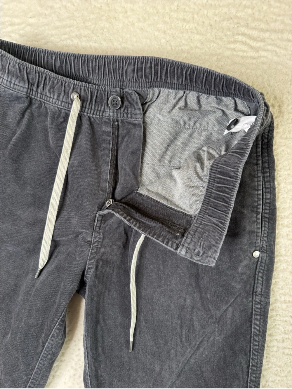 Vuori Optimist Pant Corduroy Pants Charcoal V440 Men's Size Small - Picture 4 of 11